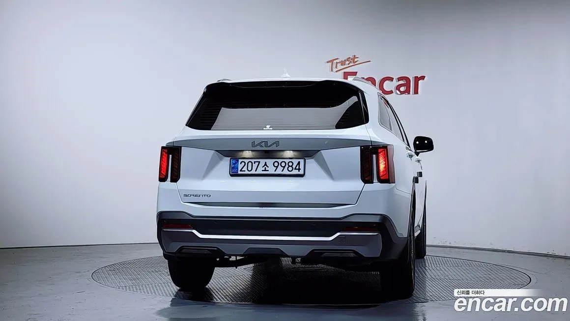 Kia Sorento — фото 5