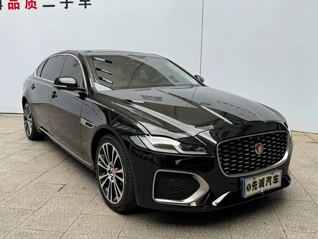 Jaguar XFL — фото 7