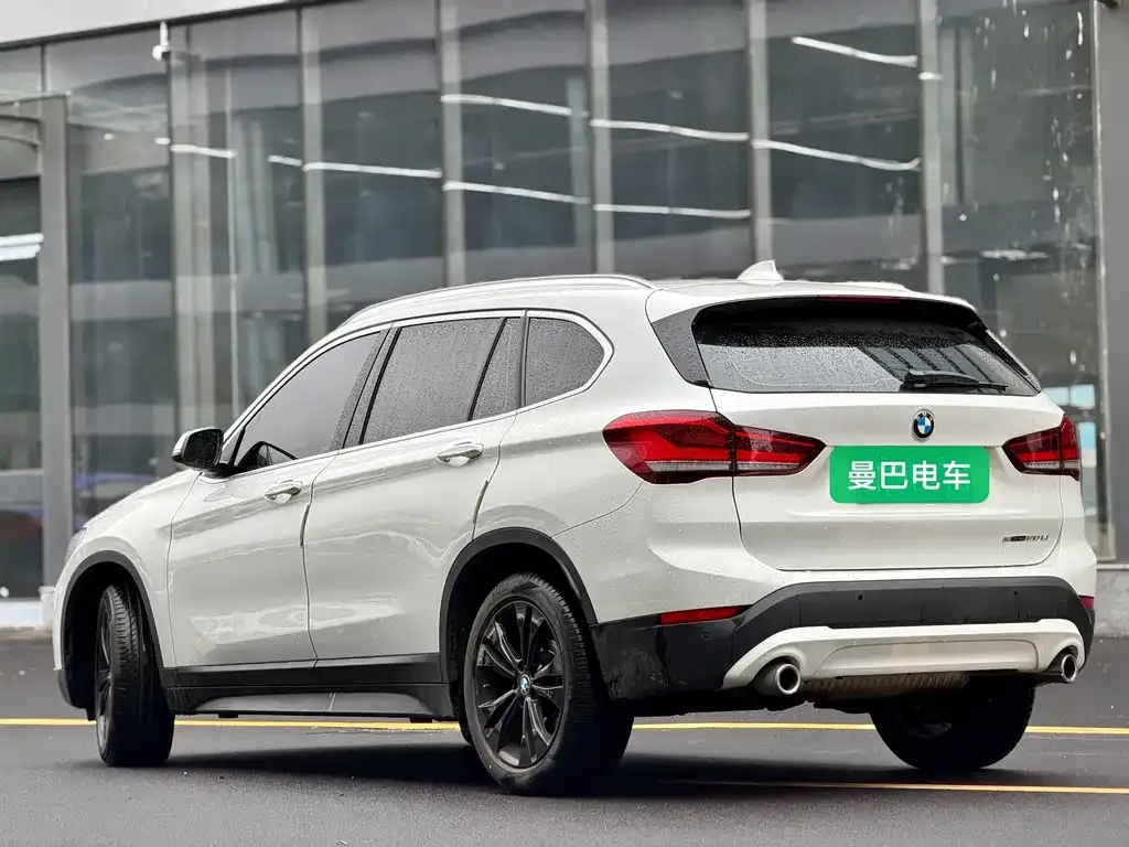 BMW X1 — фото 5