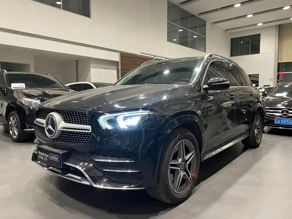 Mercedes-Benz GLE — фото 1