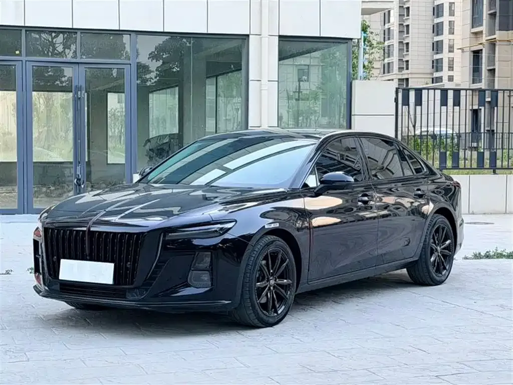 Hongqi H5 — фото 1