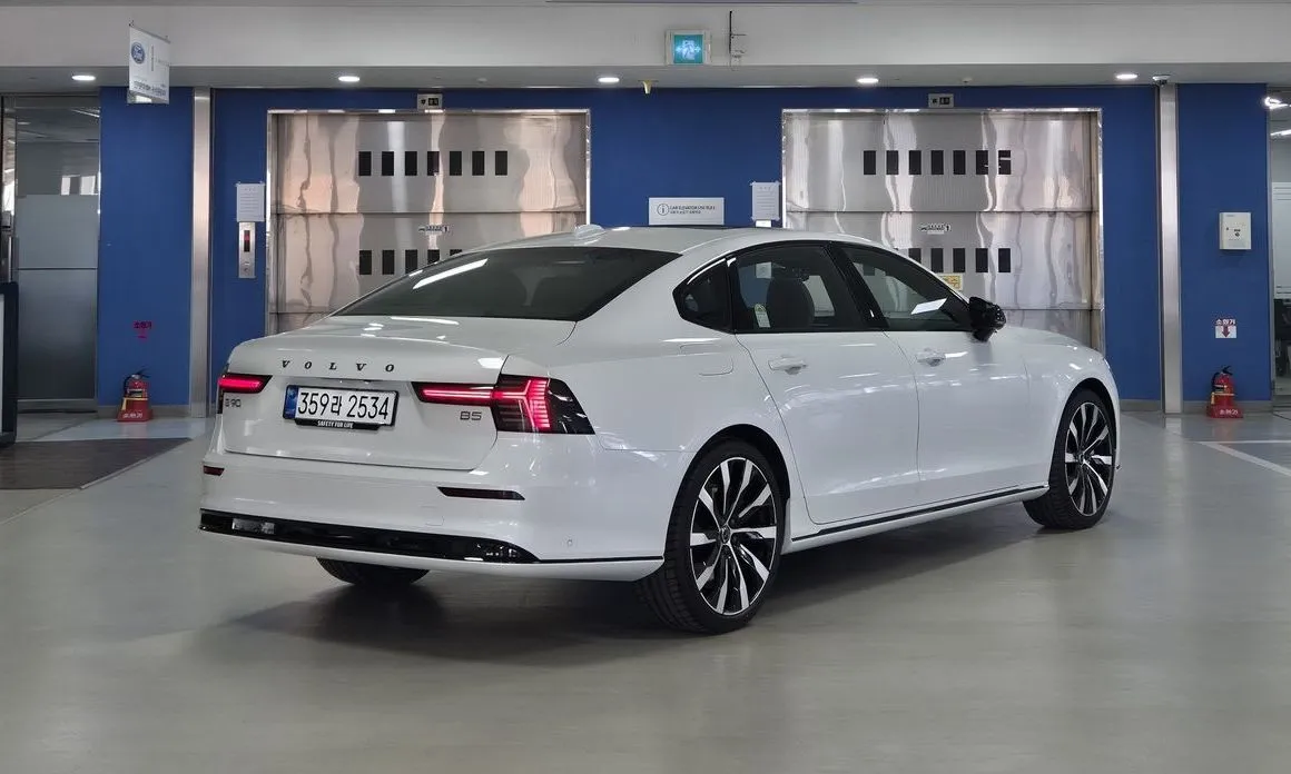 Volvo S90 — фото 4