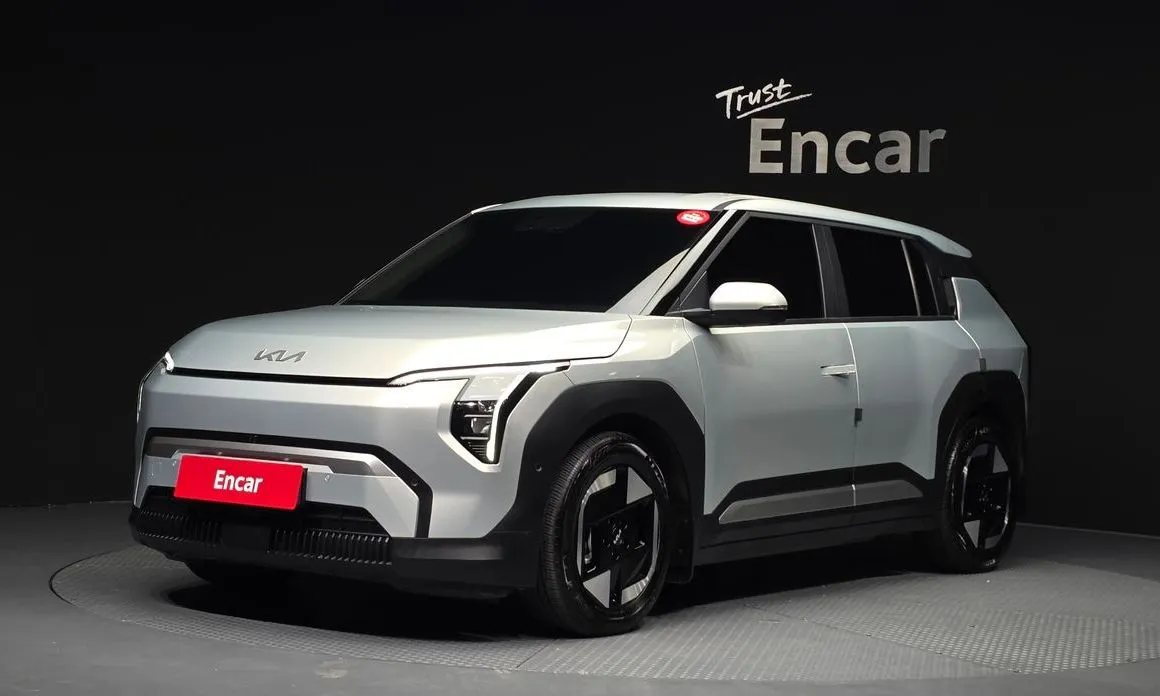 Kia EV3 — фото 1