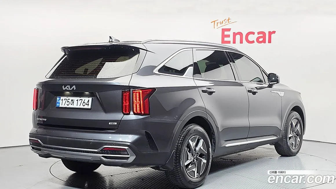 Kia Sorento — фото 7