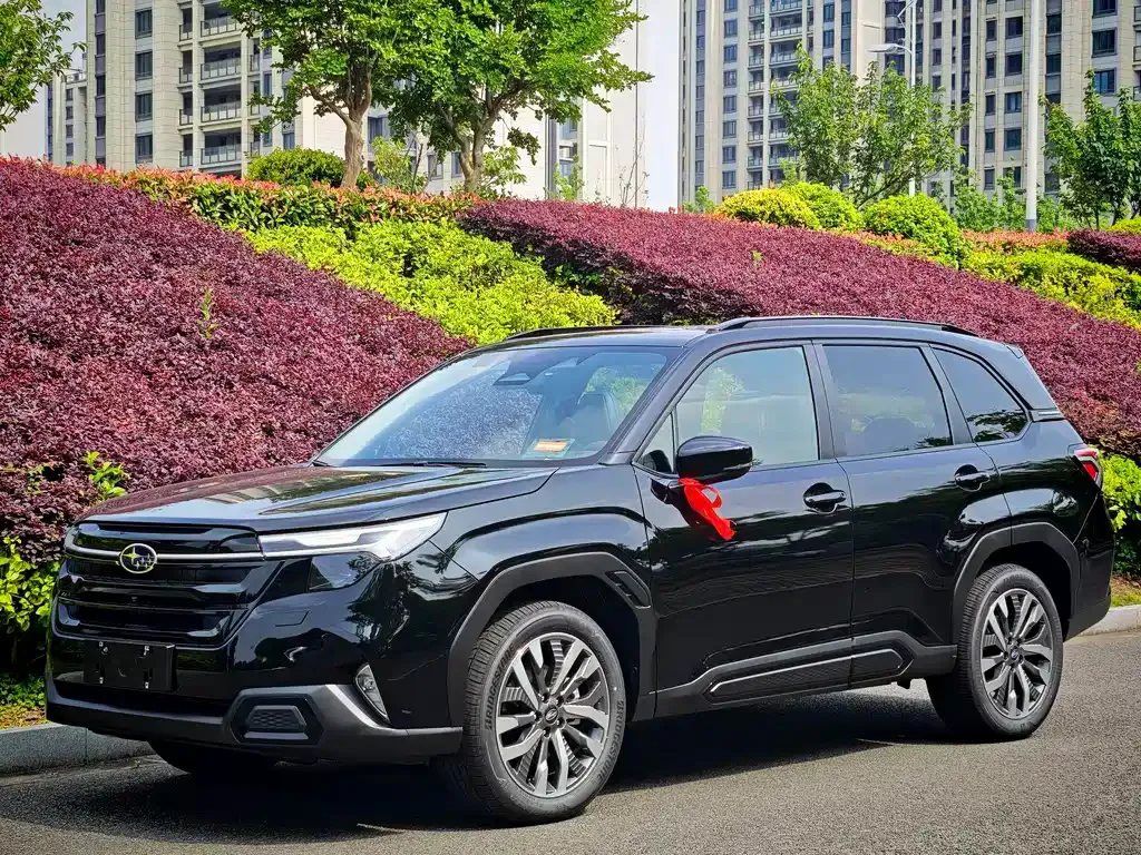 Subaru Forester — фото 1