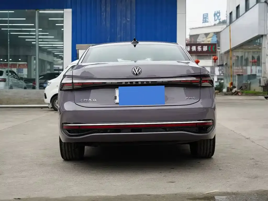 Volkswagen Passat — фото 3