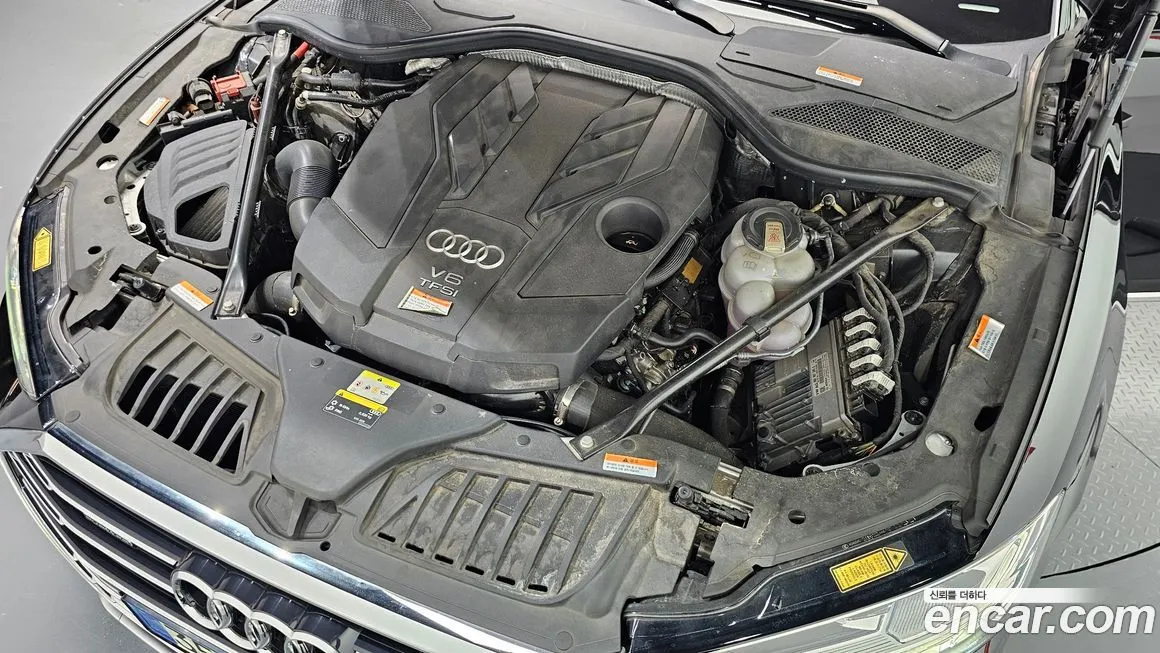 Audi A8 — фото 10