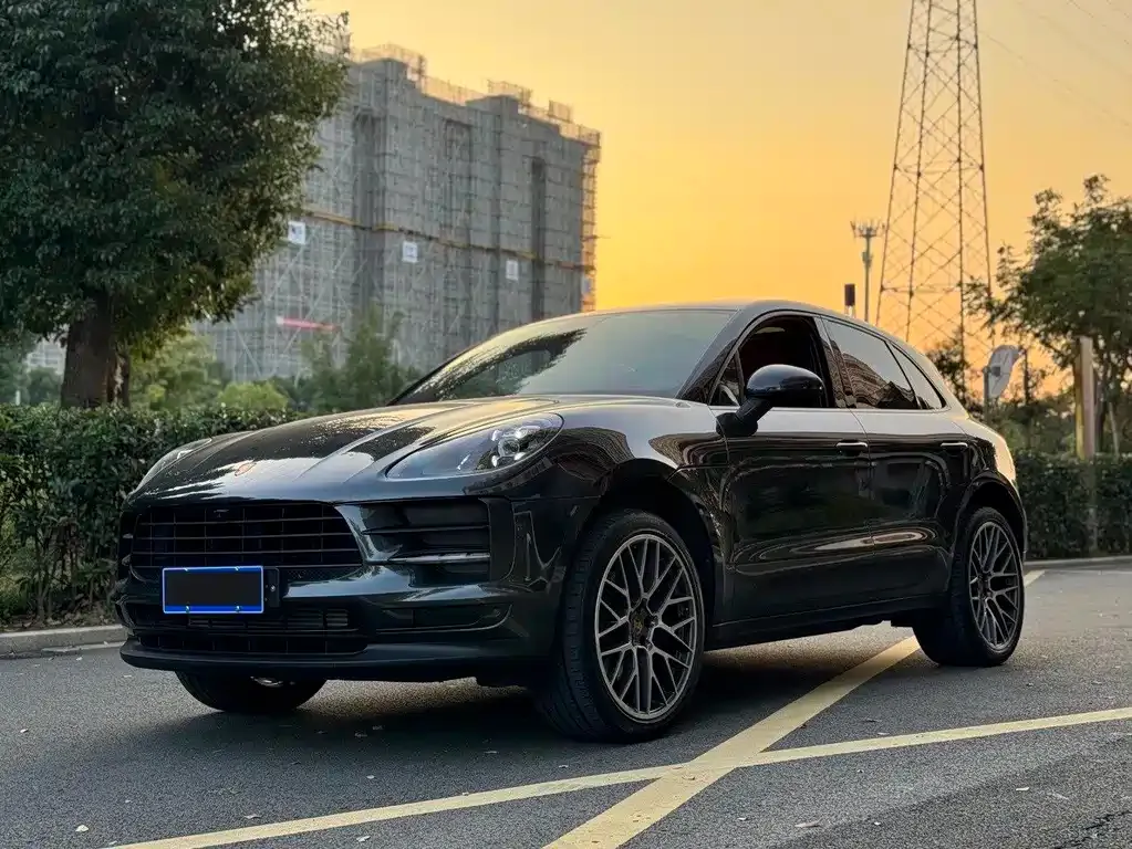 Porsche Macan — фото 1