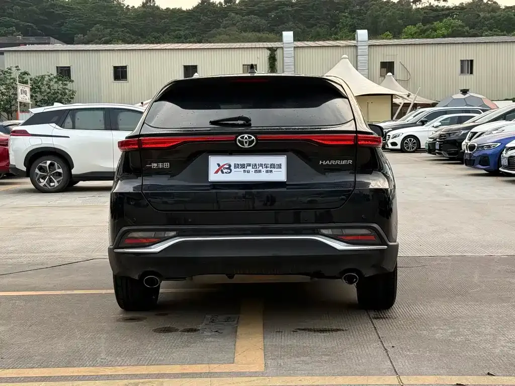 Toyota Harrier — фото 2