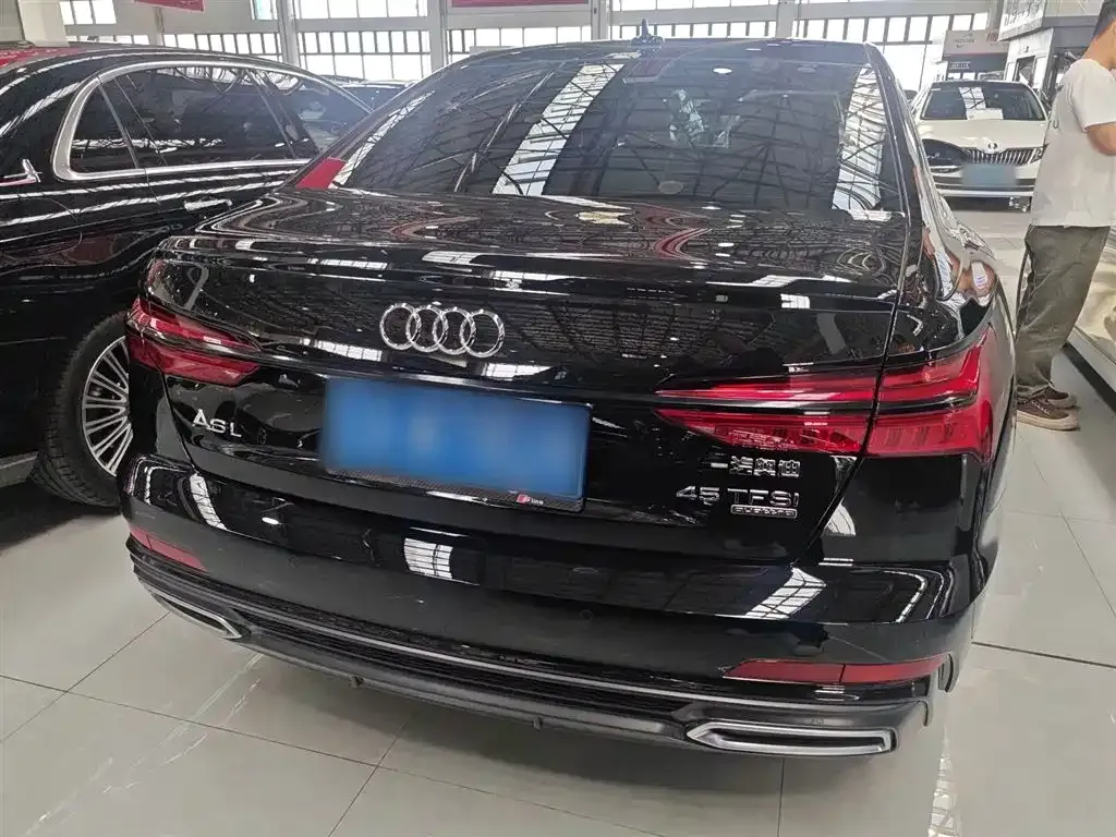 Audi A6L — фото 5
