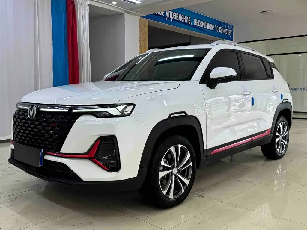 Changan CS35PLUS — фото 1