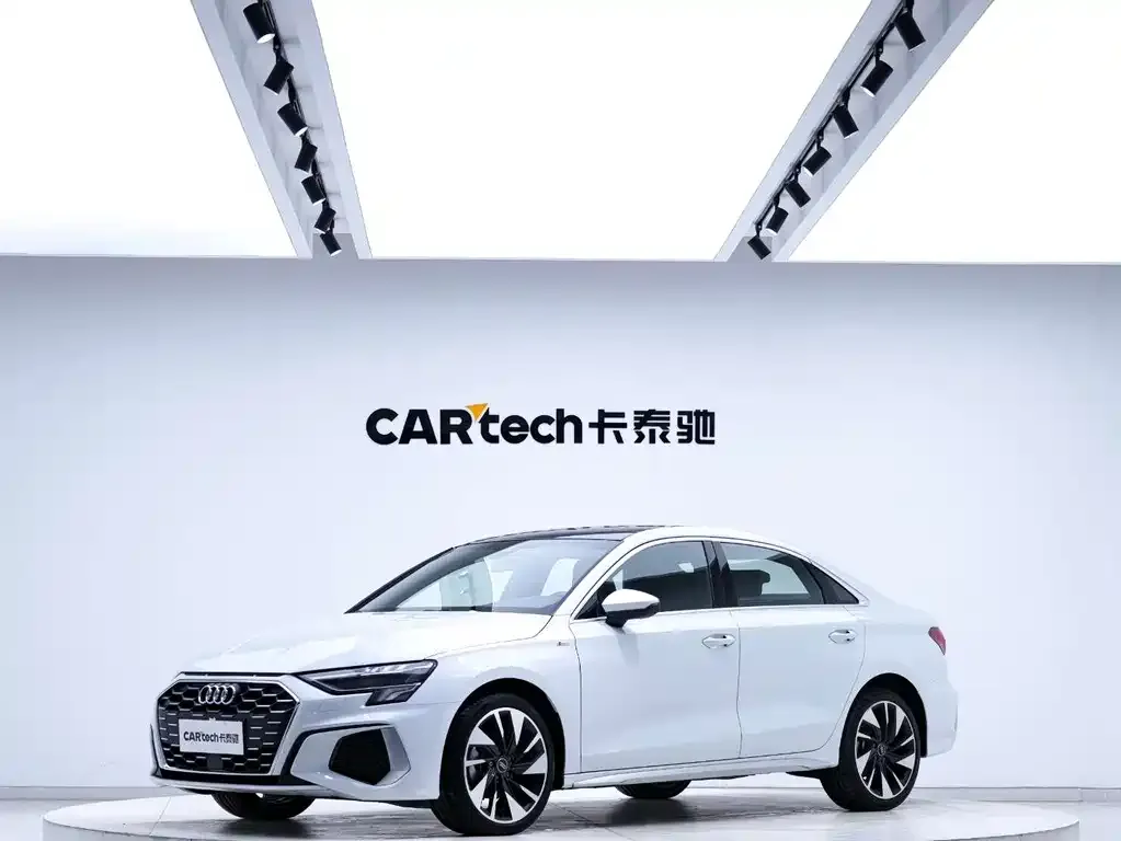 Audi A3 — фото 1