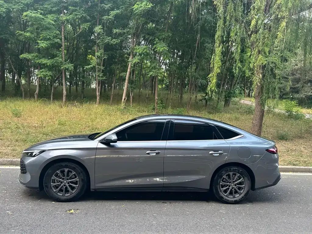 BYD Qin L — фото 9
