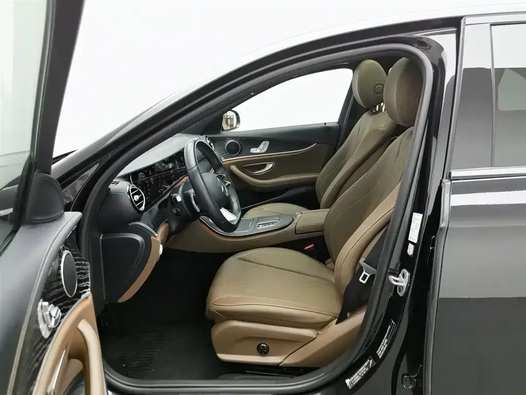 Mercedes-Benz E-Class (Import) — фото 4