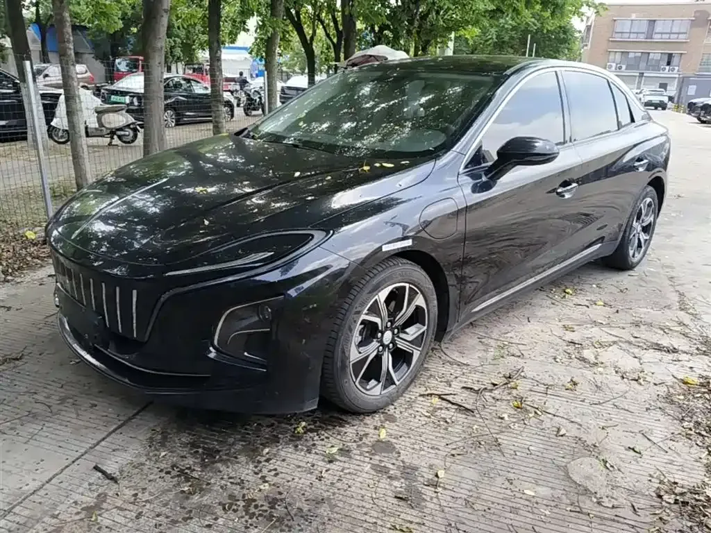 Hongqi E-QM5 — фото 10