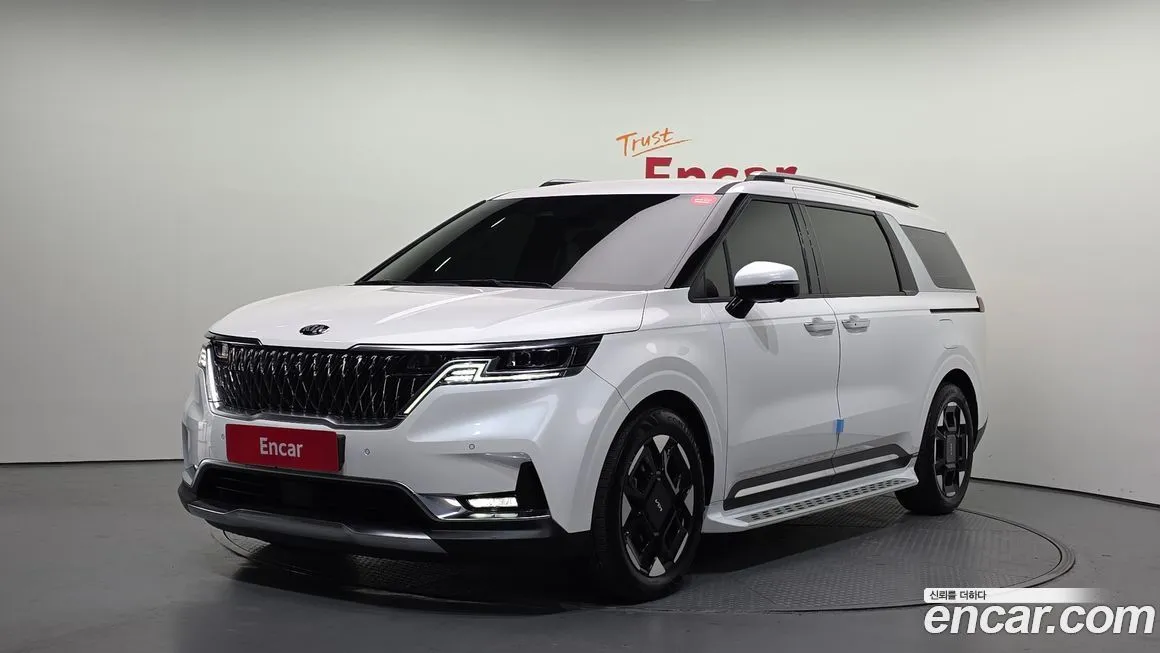 Kia Carnival — фото 1