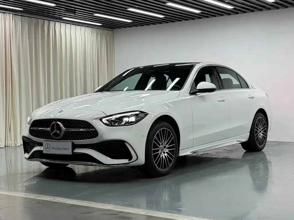 Mercedes-Benz C-Class — фото 1