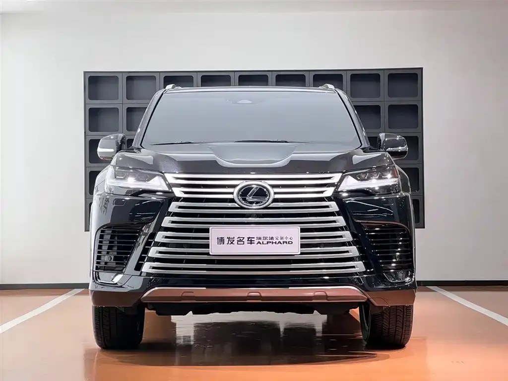 Lexus LX — фото 9