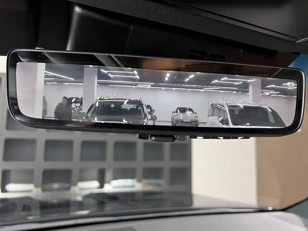 Lexus LX — фото 2