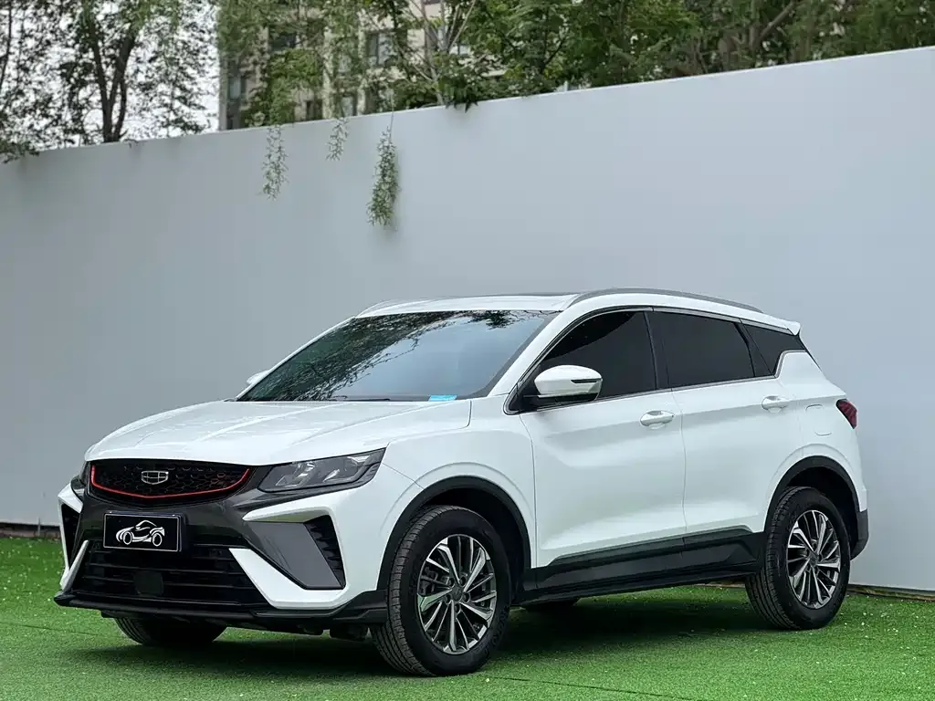 Geely Binyue — фото 1