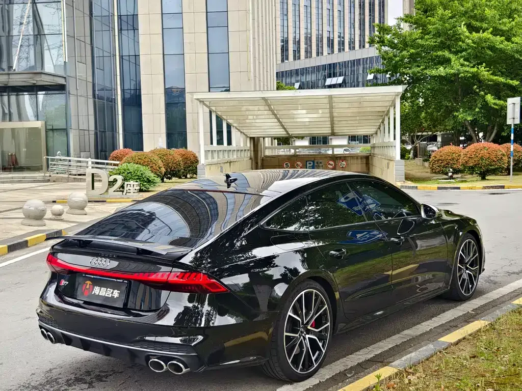 Audi S7 — фото 9