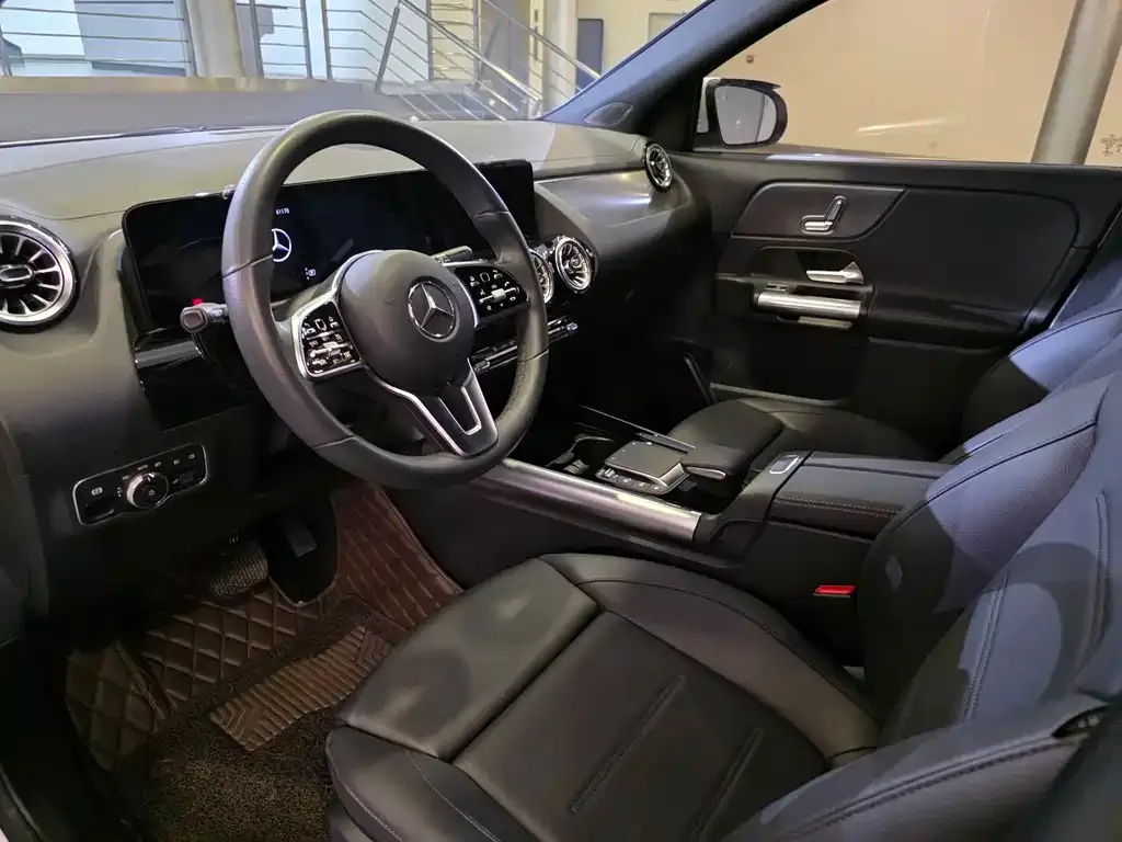 Mercedes-Benz GLA — фото 6