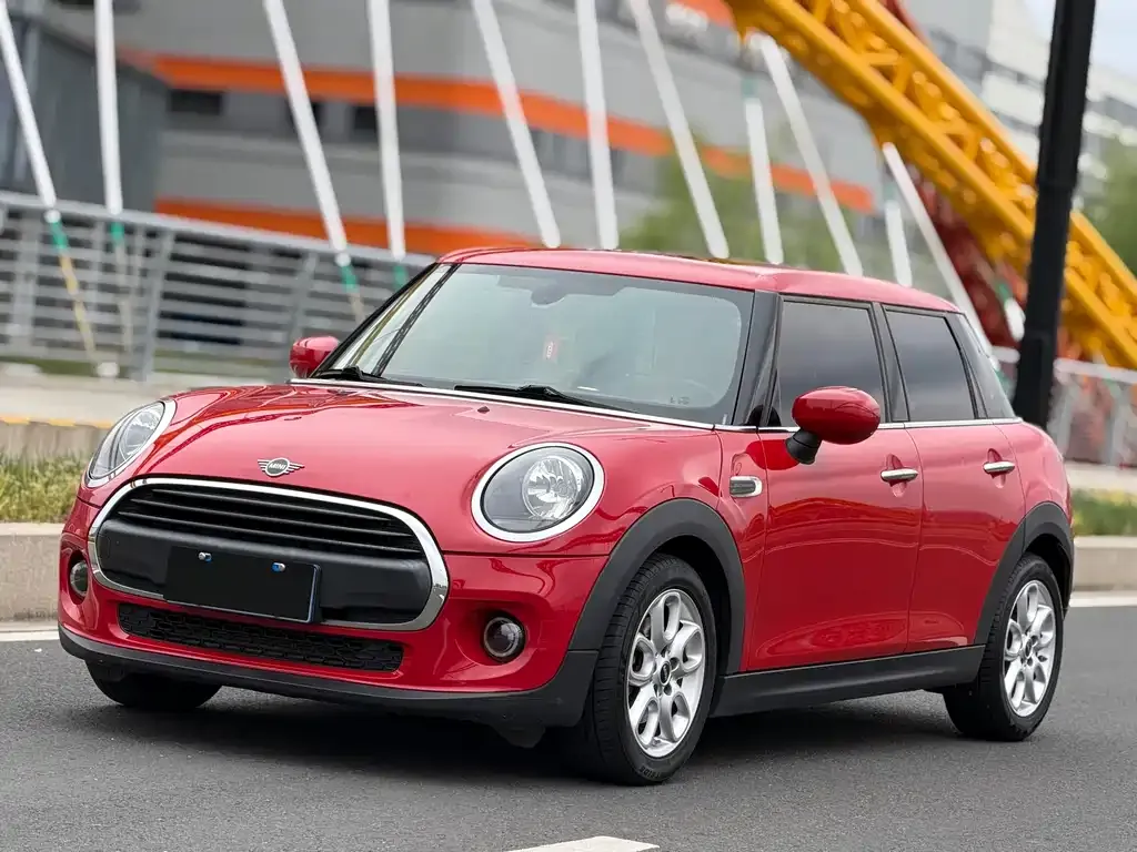 MINI Cooper (3-door) — фото 1