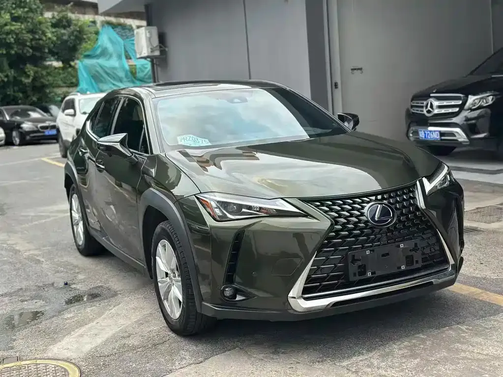 Lexus UX — фото 10