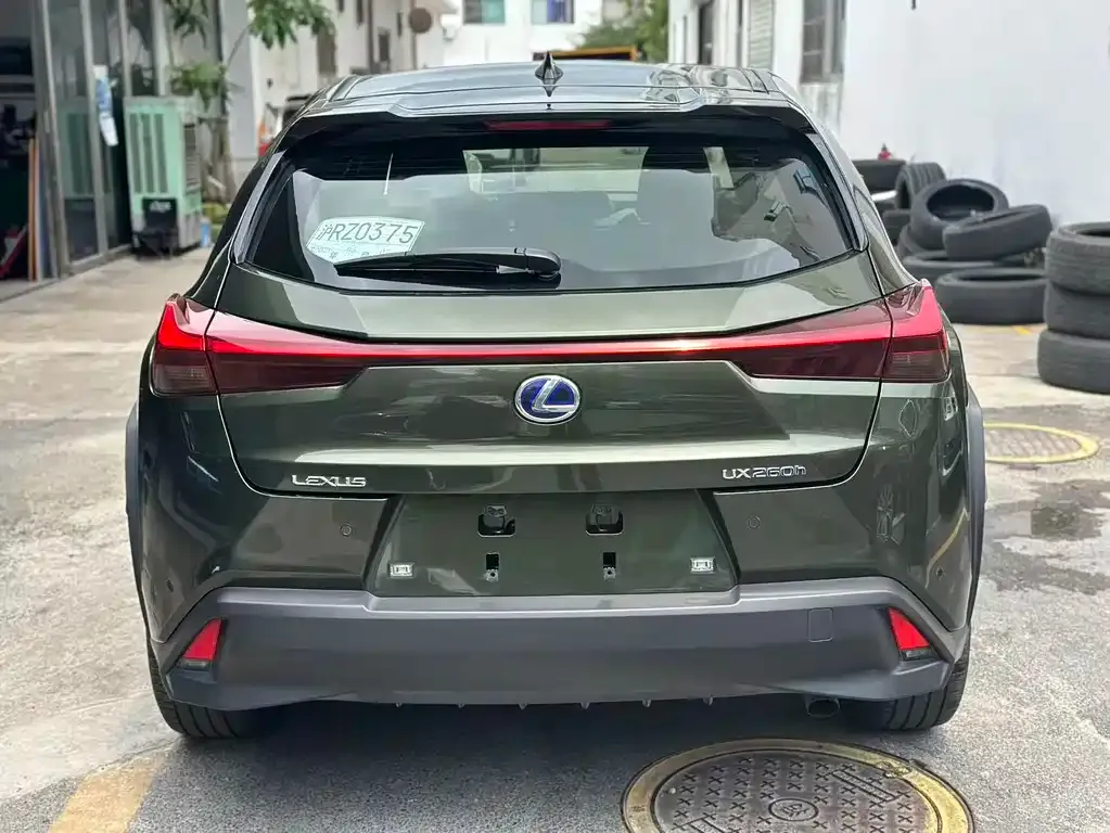 Lexus UX — фото 5