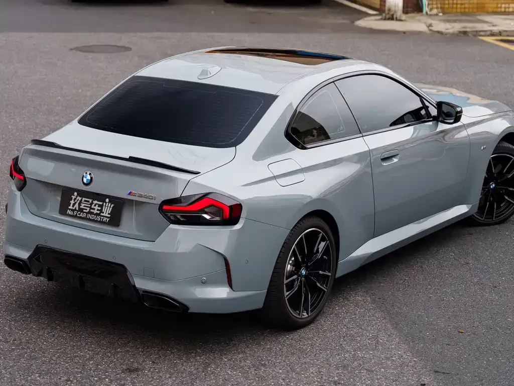 BMW M240i — фото 9