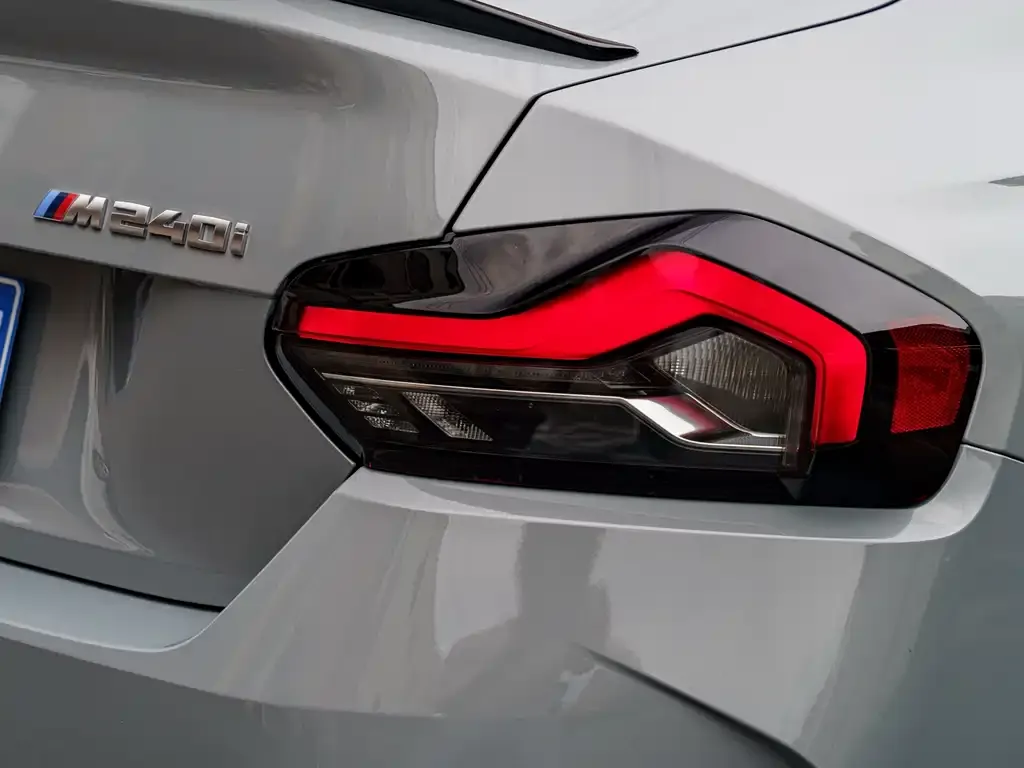 BMW M240i — фото 3