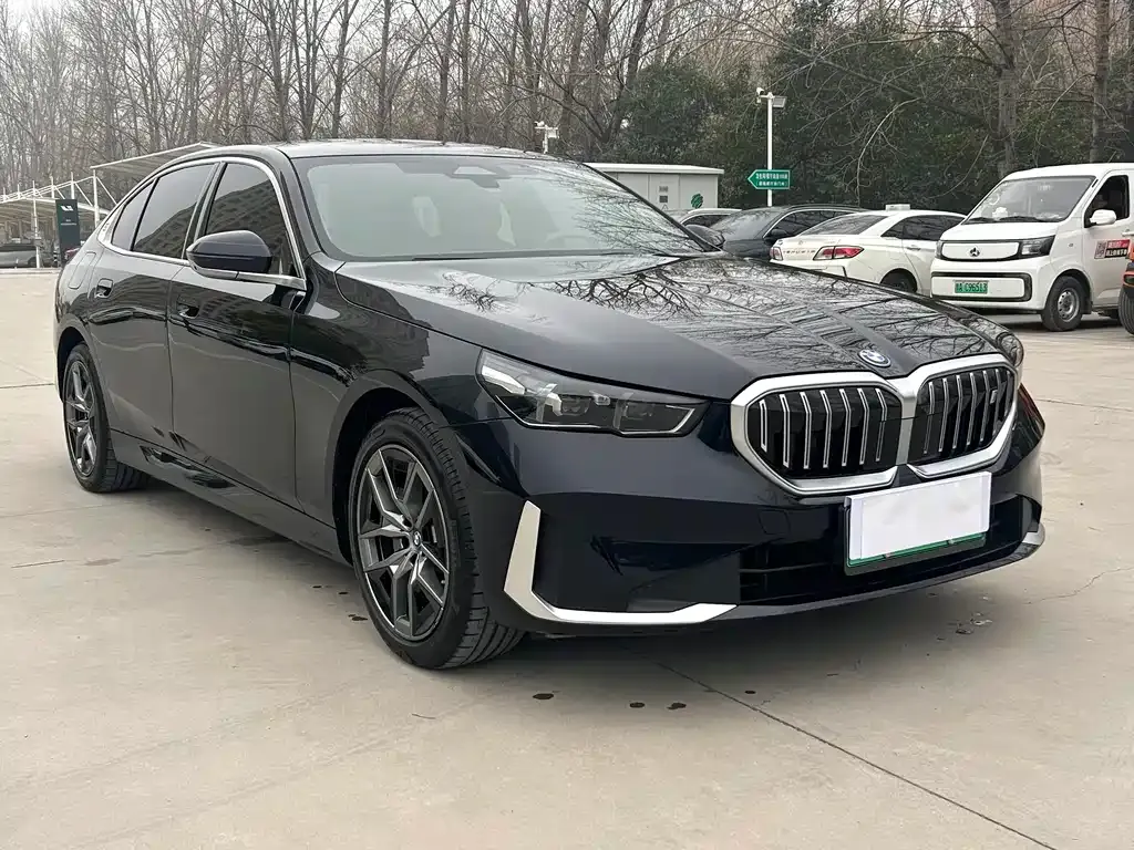 BMW i5 — фото 10