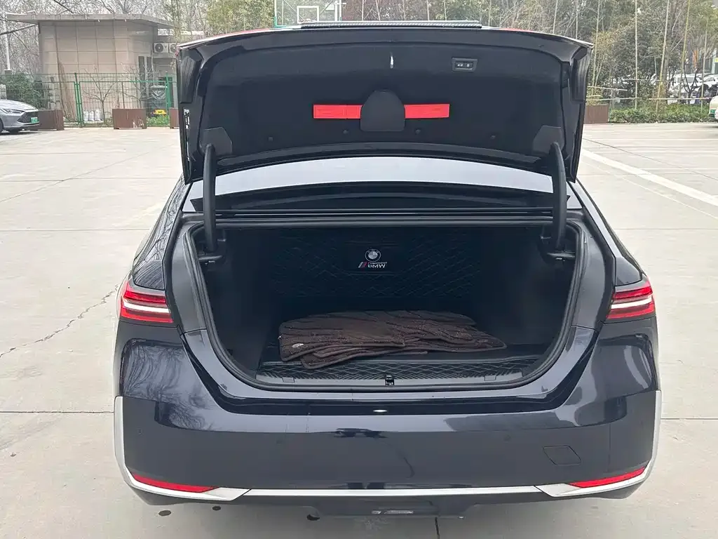 BMW i5 — фото 4