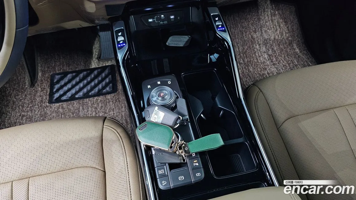 Kia Sorento — фото 7