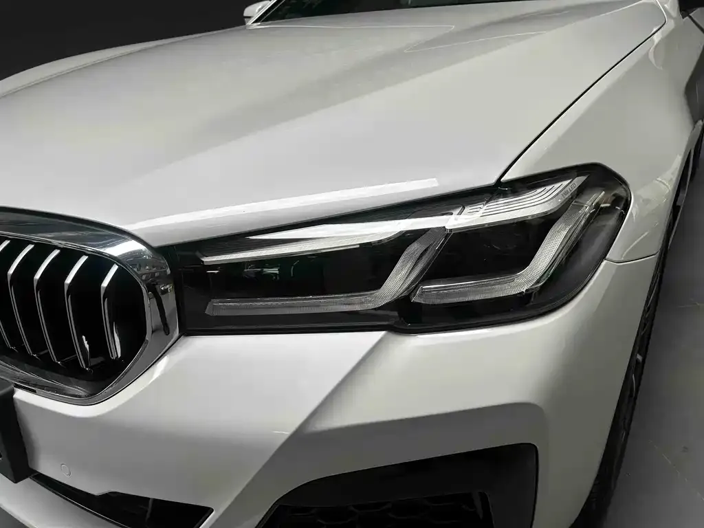 BMW 5 Series — фото 4