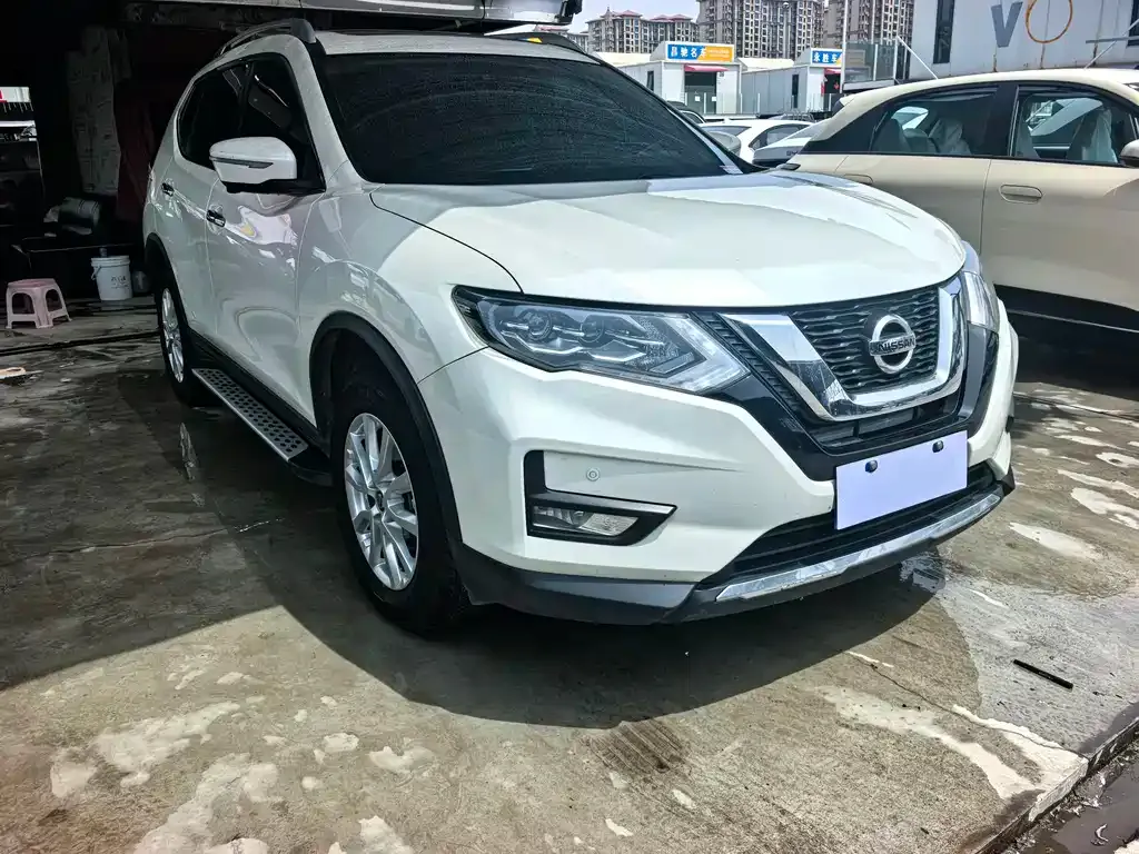 Nissan X-Trail — фото 8