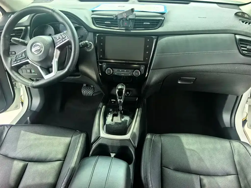 Nissan X-Trail — фото 9
