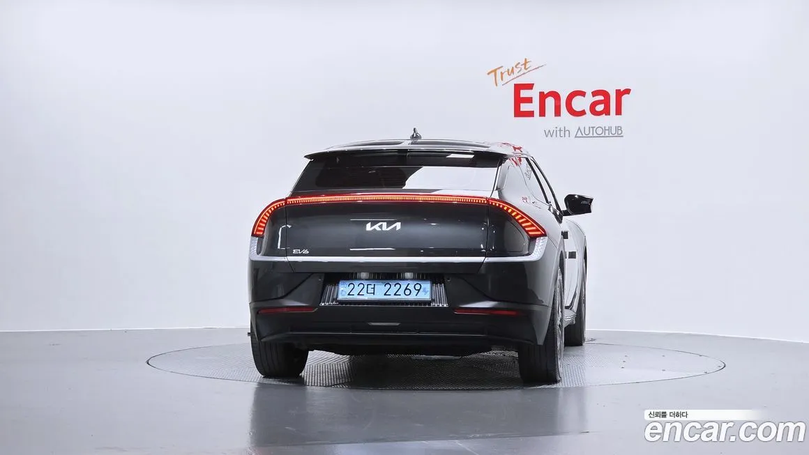 Kia EV6 — фото 10