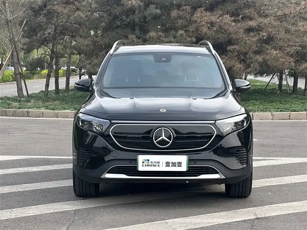 Mercedes-Benz EQB — фото 10