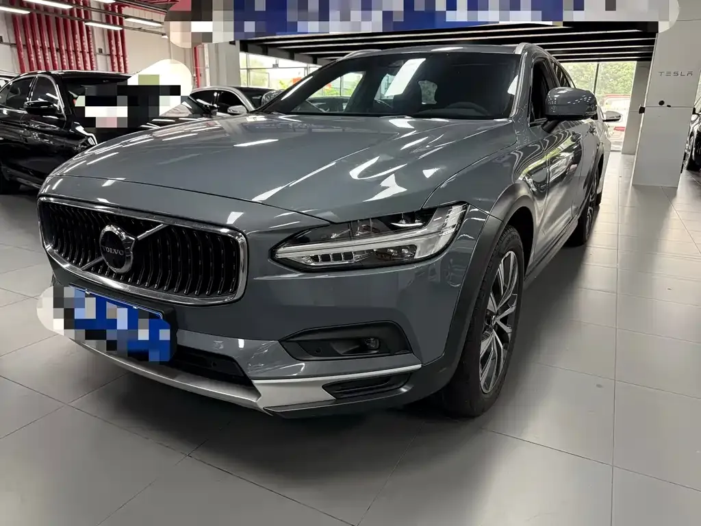 Volvo V90 — фото 1