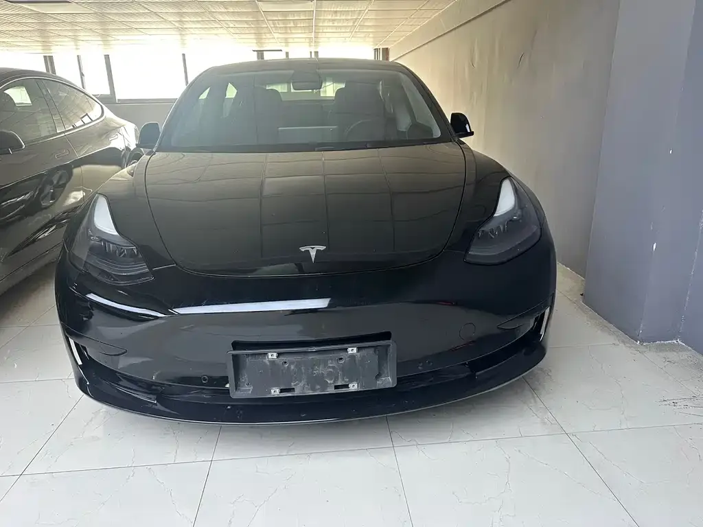 Tesla Model 3 — фото 10