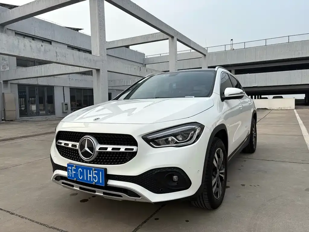 Mercedes-Benz GLA — фото 1