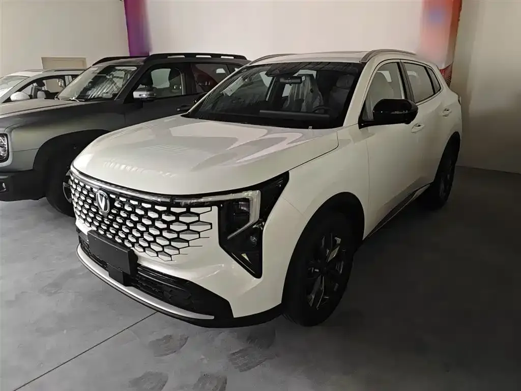 Changan CS55PLUS — фото 1