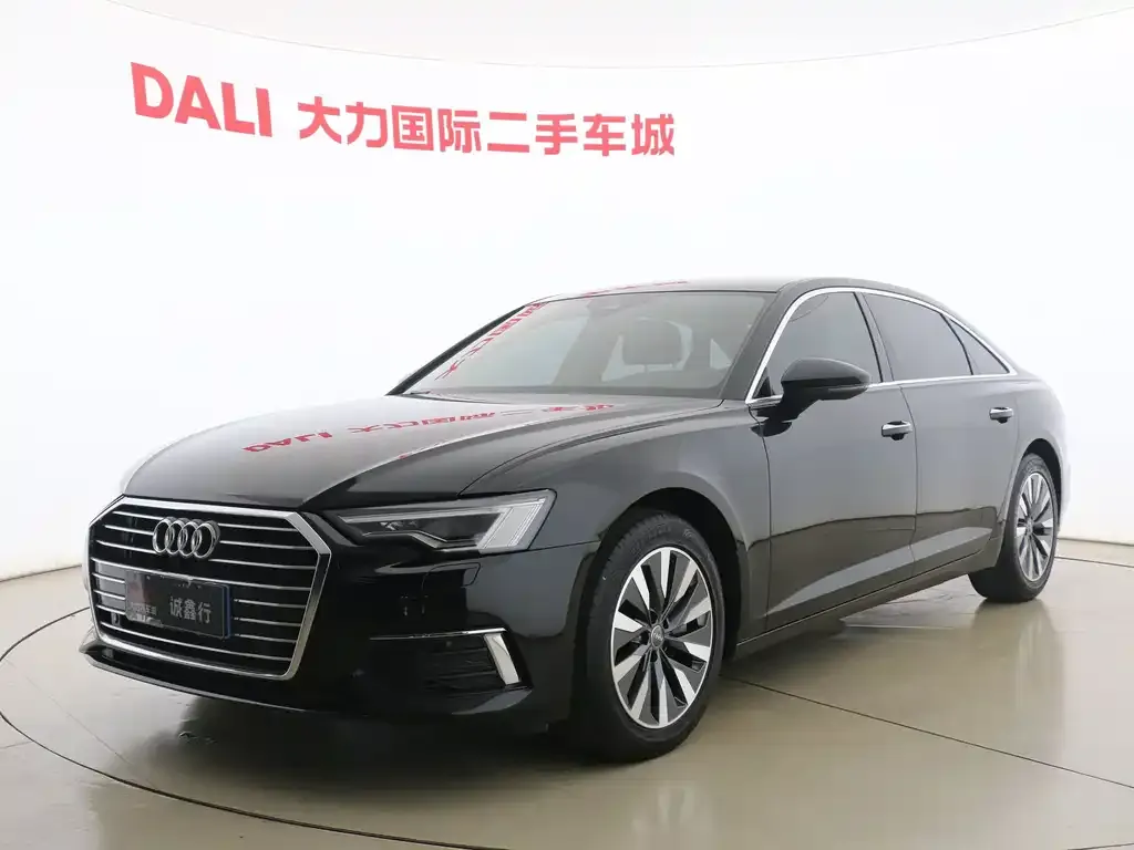 Audi A6L — фото 1