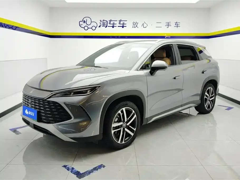 BYD L DM-i — фото 1