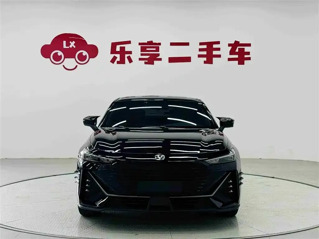 Changan UNI-V iDD — фото 7