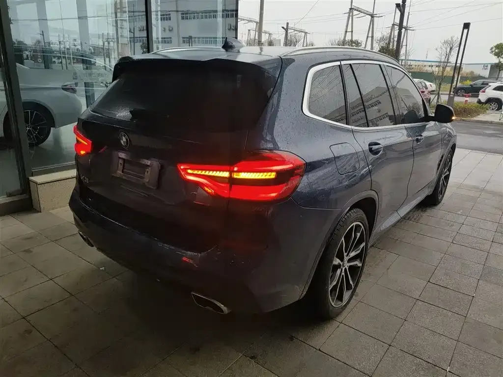 BMW X3 — фото 9