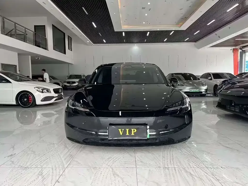 Tesla Model 3 — фото 3