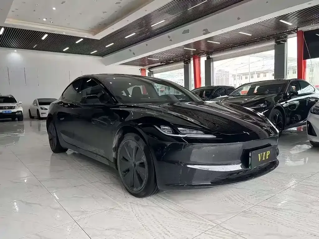 Tesla Model 3 — фото 8
