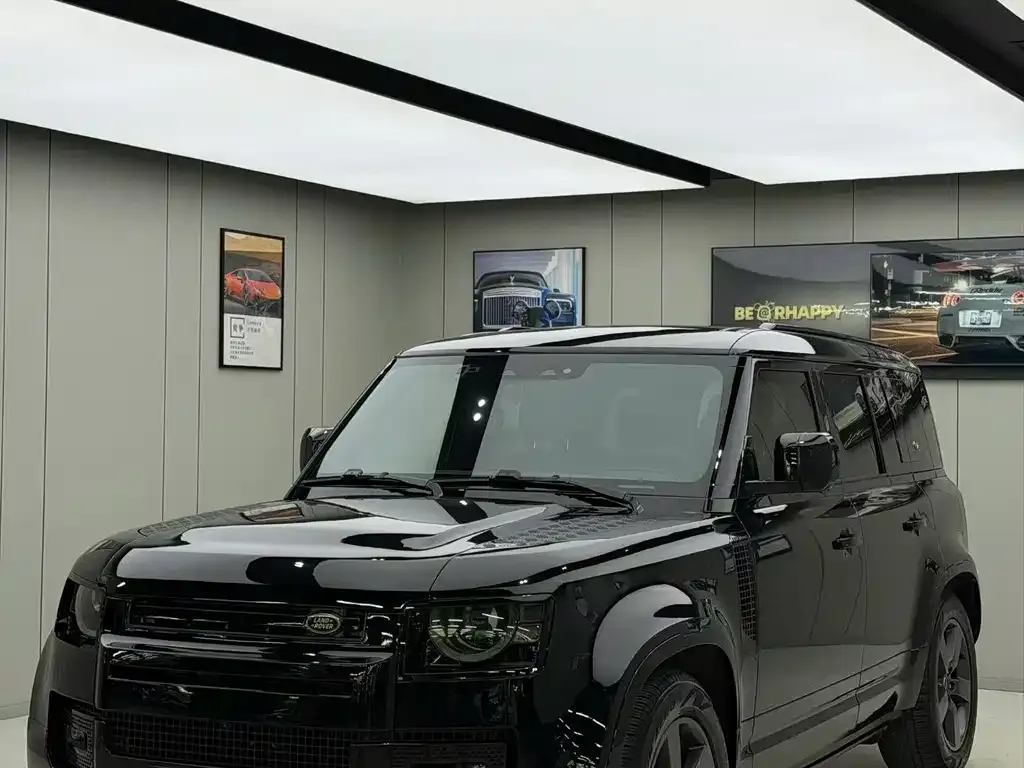 Land Rover Defender — фото 1